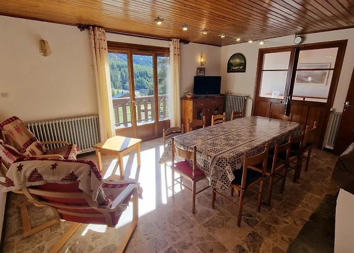 Chalet L\'Acinos