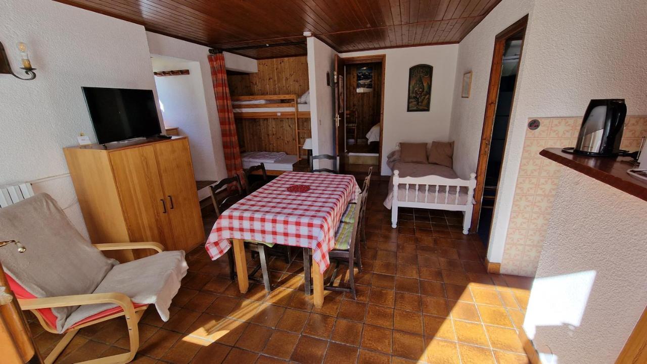 L'acinos Apartment *