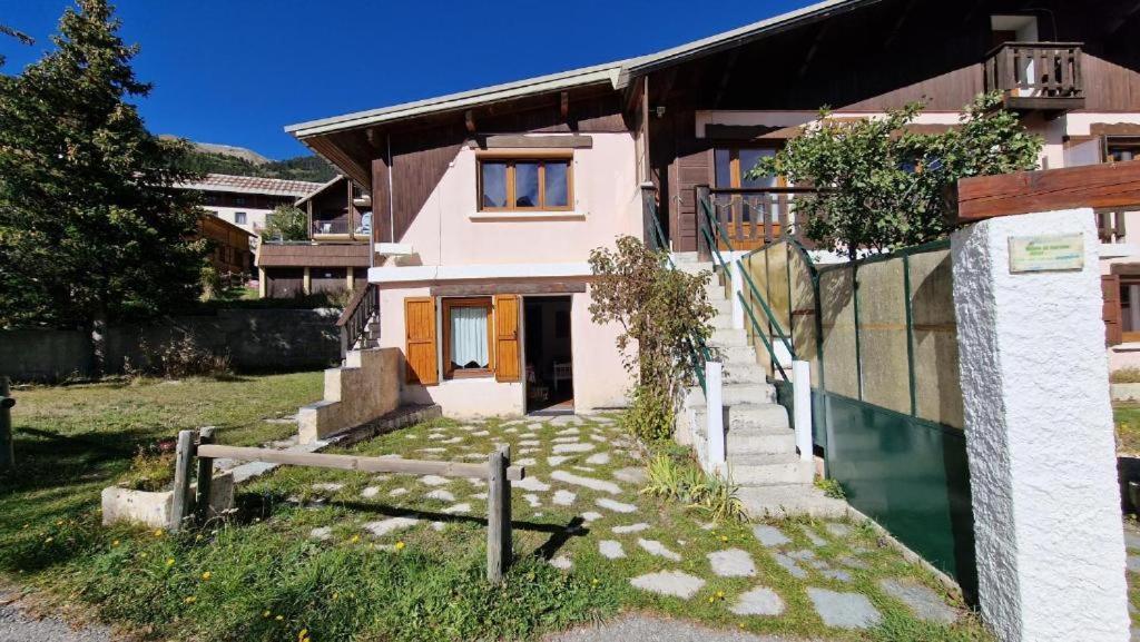 L'acinos Apartment *